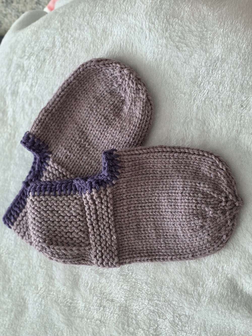 Hand-Knit Lavender Womans Slippers with Dark Purple Trim